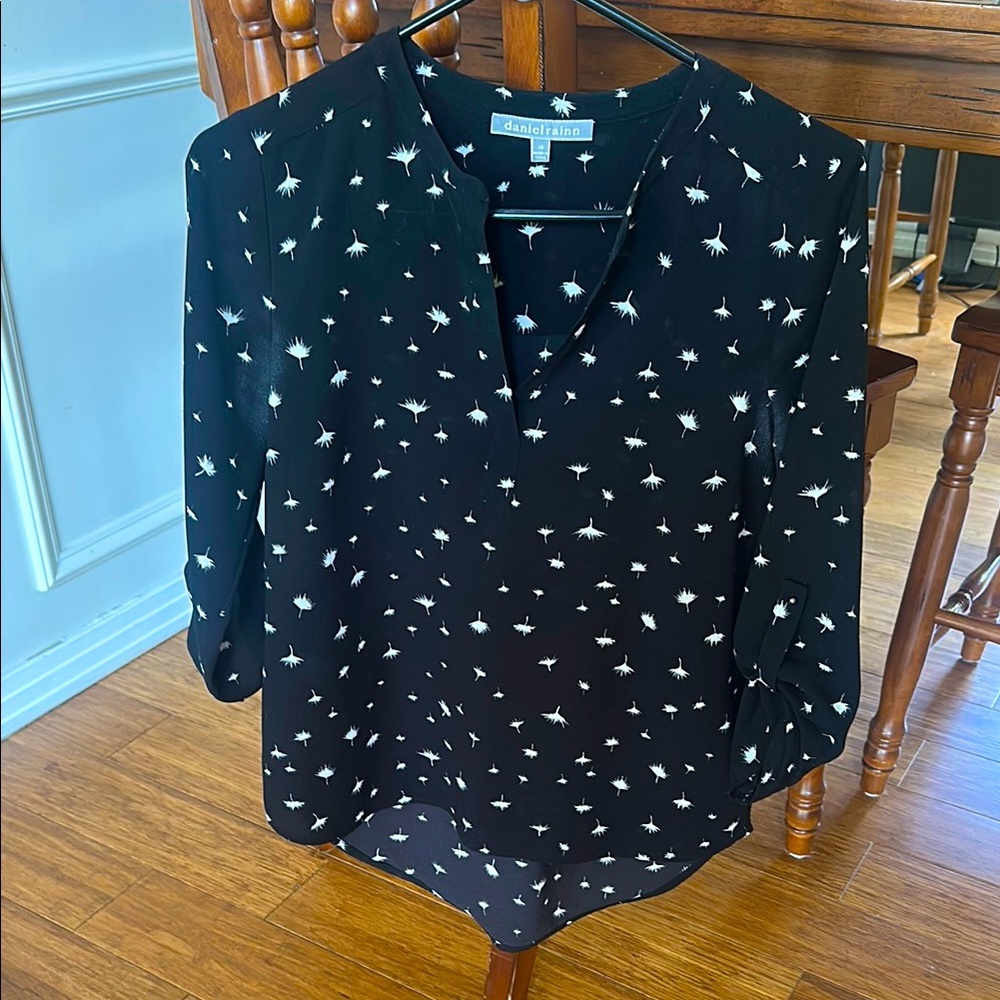 Daniel Rainn Black and White 3/4 Sleeve Mandarin Collar Blouse